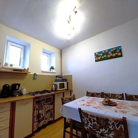 Apartment Beatris Svit Exterior foto